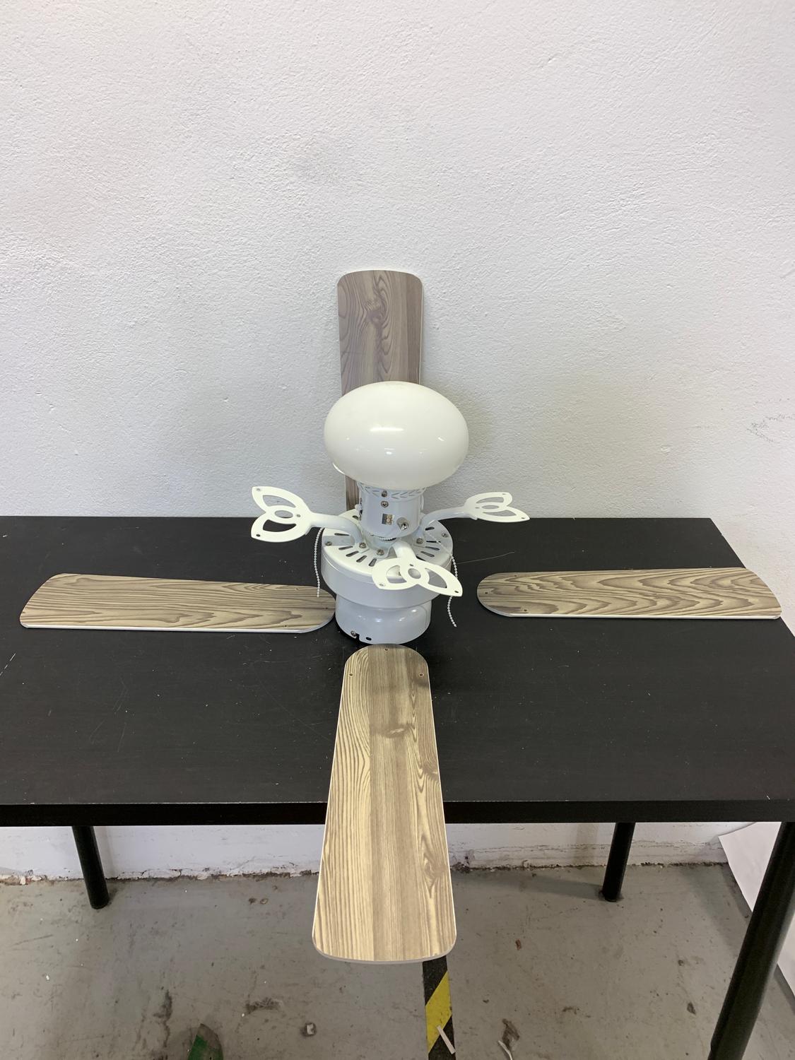 Takfläkt med Lampa 42″