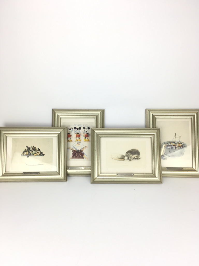 Set 4 Lasse Åberg Tavlor olika prints stl. 18,5 x23,5 skick:Bra
