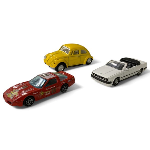 Leksaksbilar Volkswagen Classic Beetle Burago Corvette Maisto BMW 325i Samlarbil
