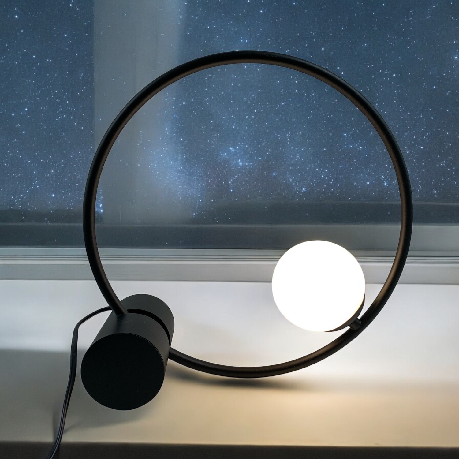 Lampa Bordslampa Svart Metall Cirkel Ring Max 28W