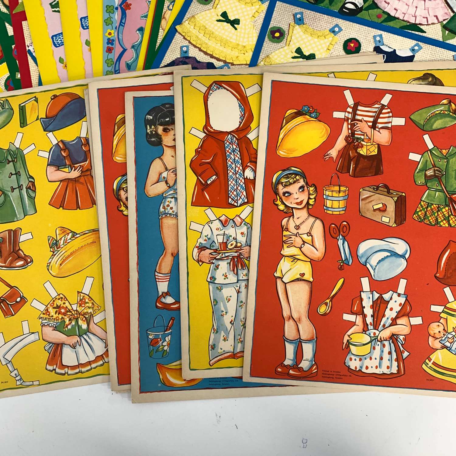 klippdockor-pappersdocka-pia-lillian-naima-vintage-retro-footly