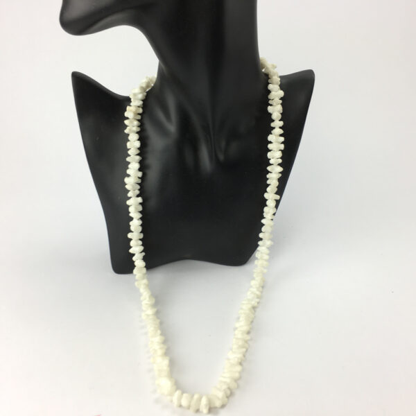 Vitt Halsband