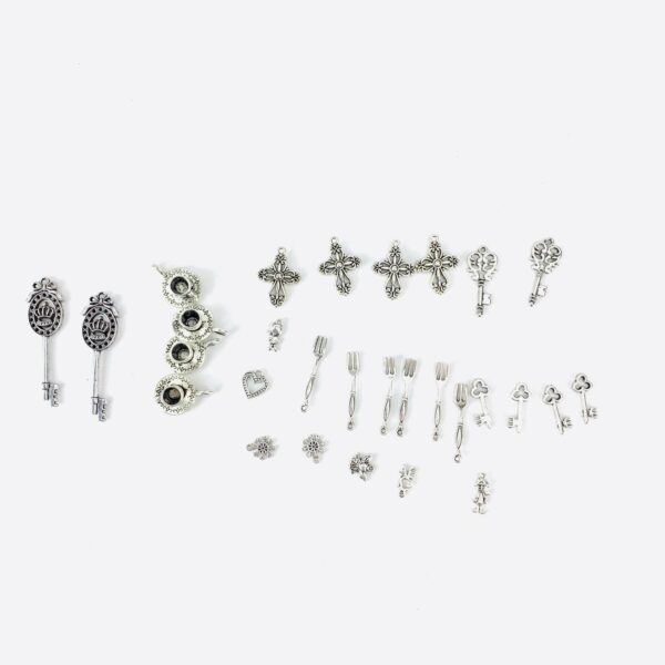 Bijouterier, Charms, 28-delar