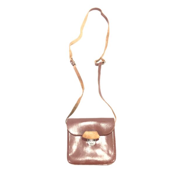 Axelremsväska, Brun