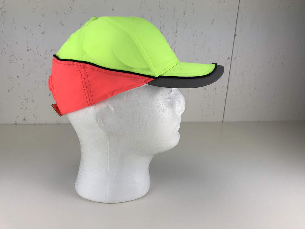 J-CAP Jaktkeps One Size. 100% Polyester. Ny / Oanvänd. J CAP Jakt Keps.