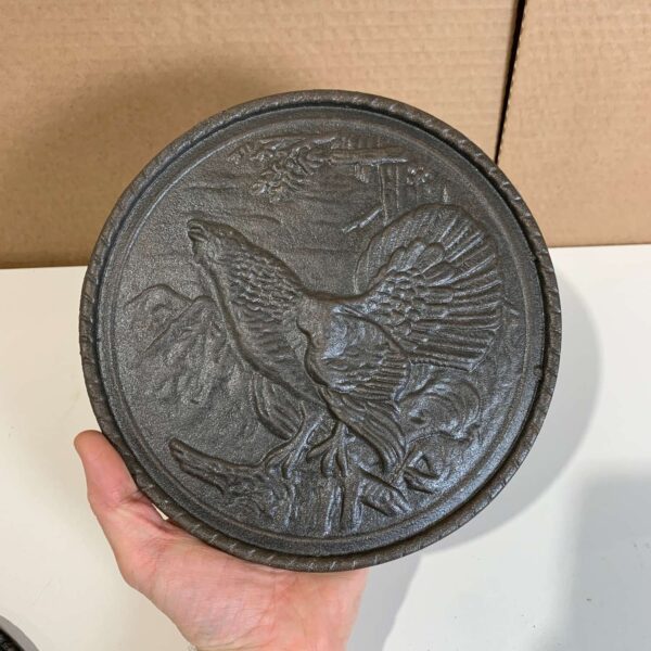 Rund väggrelief i gjutjärn – Fågelmotiv