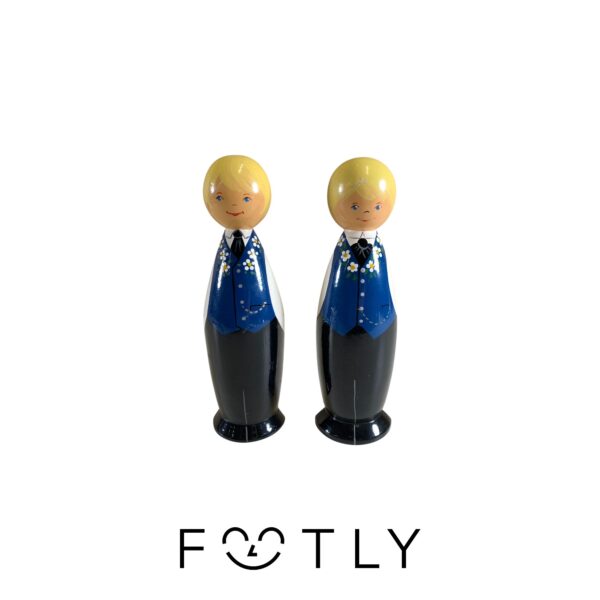 Aja Trä Uppsala Figurer Pojke Folkdräkt 2st Vintage Retro