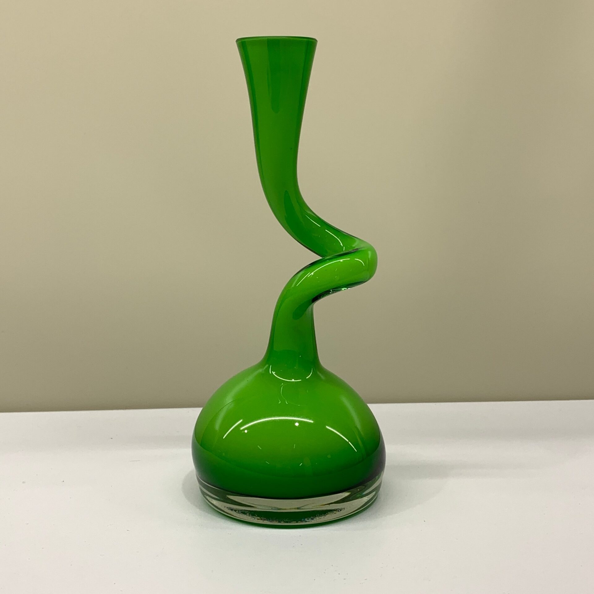 Vas Grön Swing Glas 20cm Glasvas