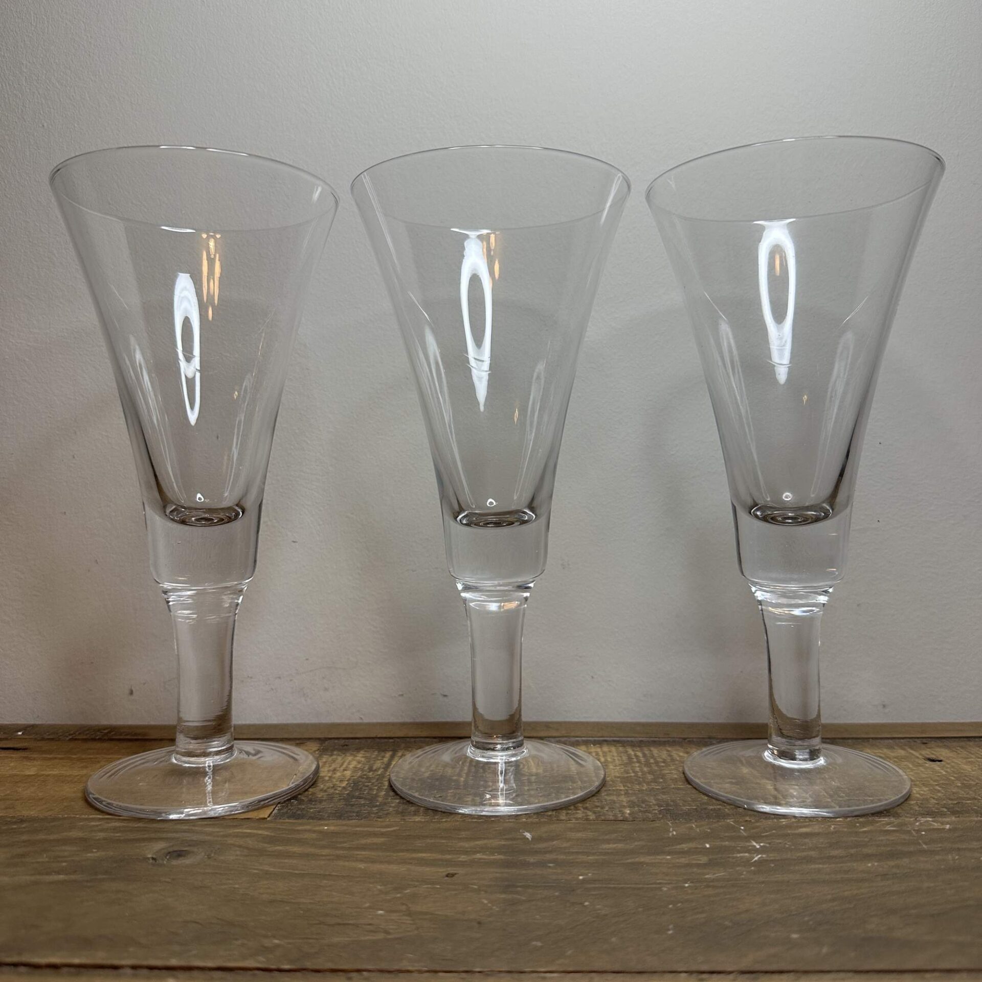 3 st Vinglas Klart Glas Elegant Design Massiv Fot