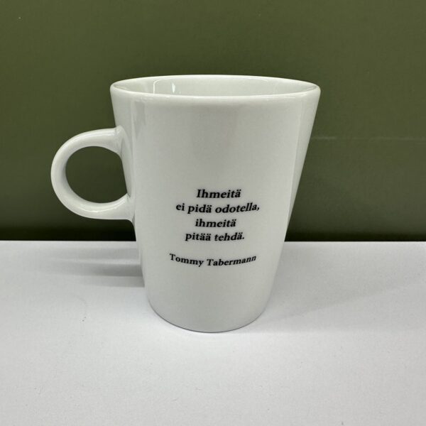 Muurla Mugg Tommy Tabermann Citat Vit Porslin Modern Design