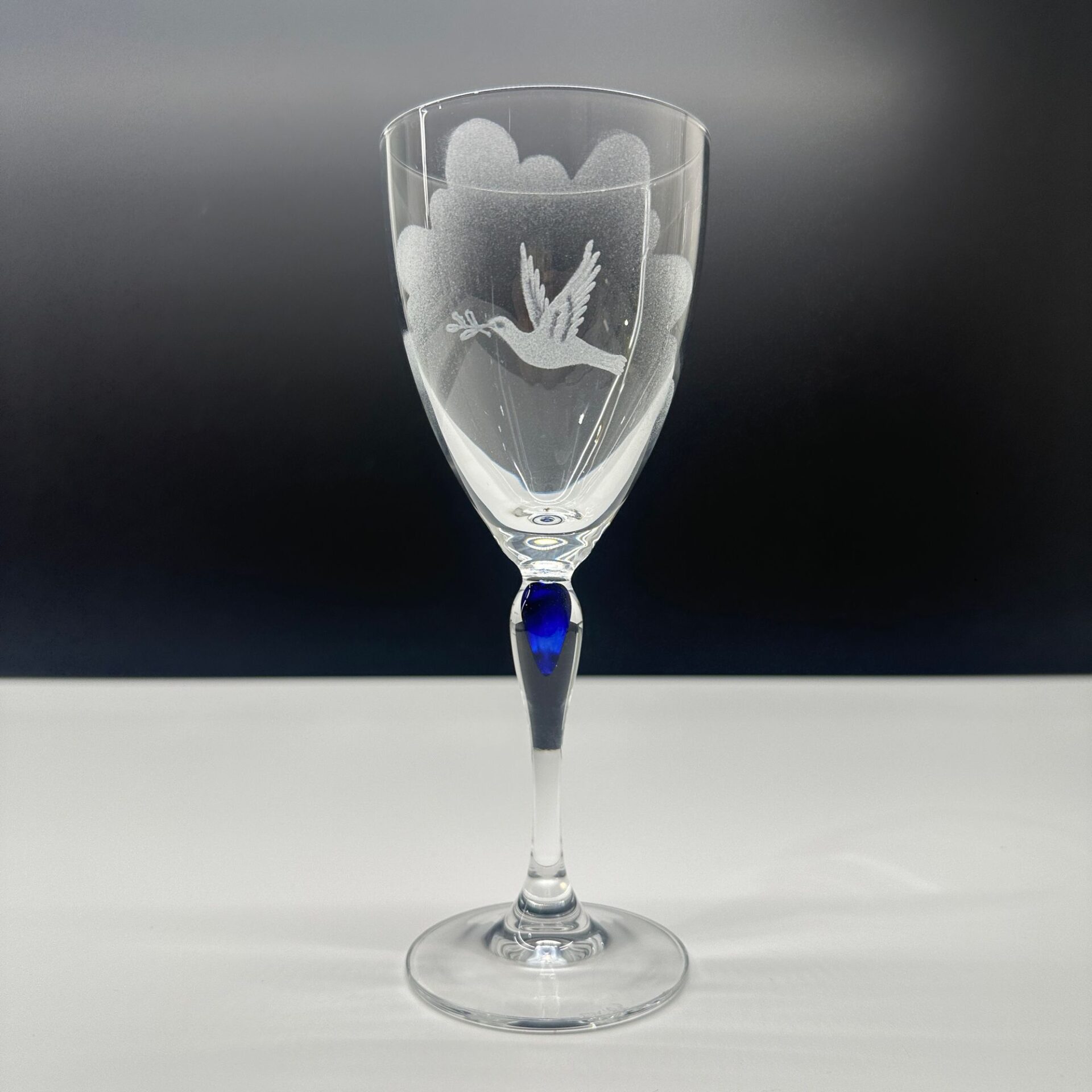 Kristall Vinglas Vitvin Venise Saphir Cristal D'Arques France Graverade L.K