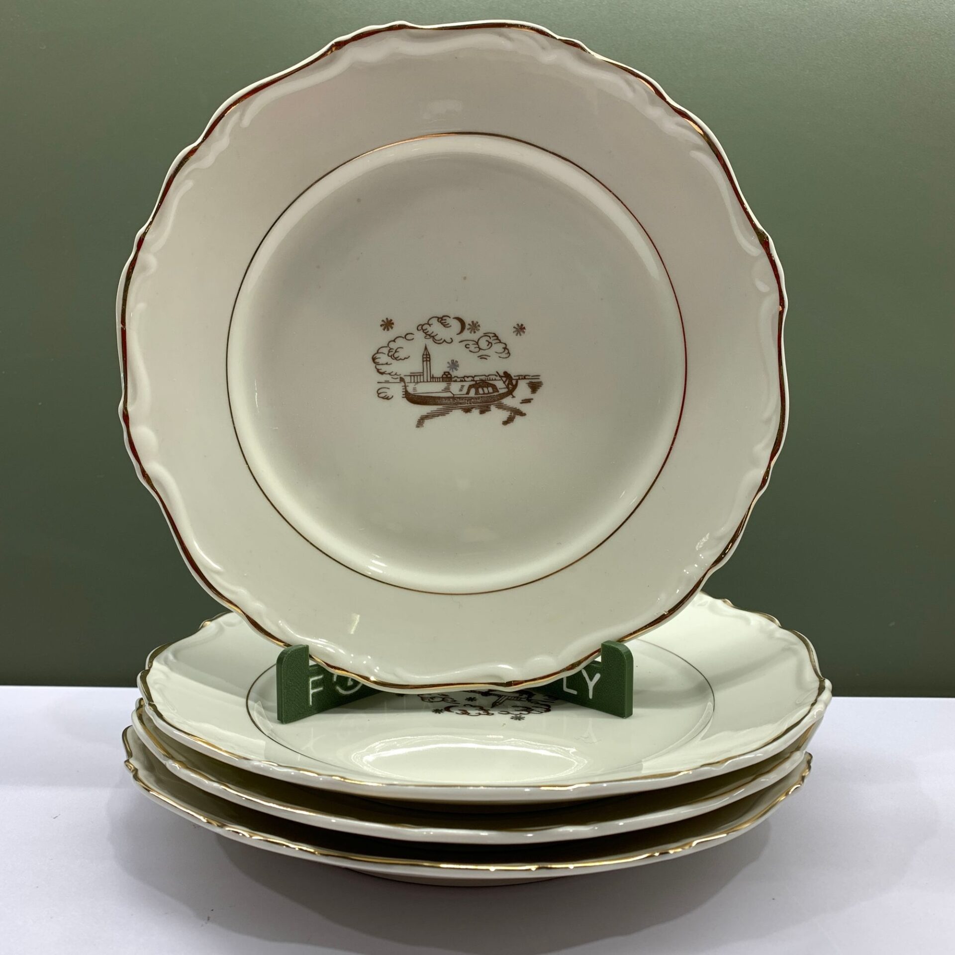Karlskrona Porslinsfabrik Tallrikar 4 st 22cm KP