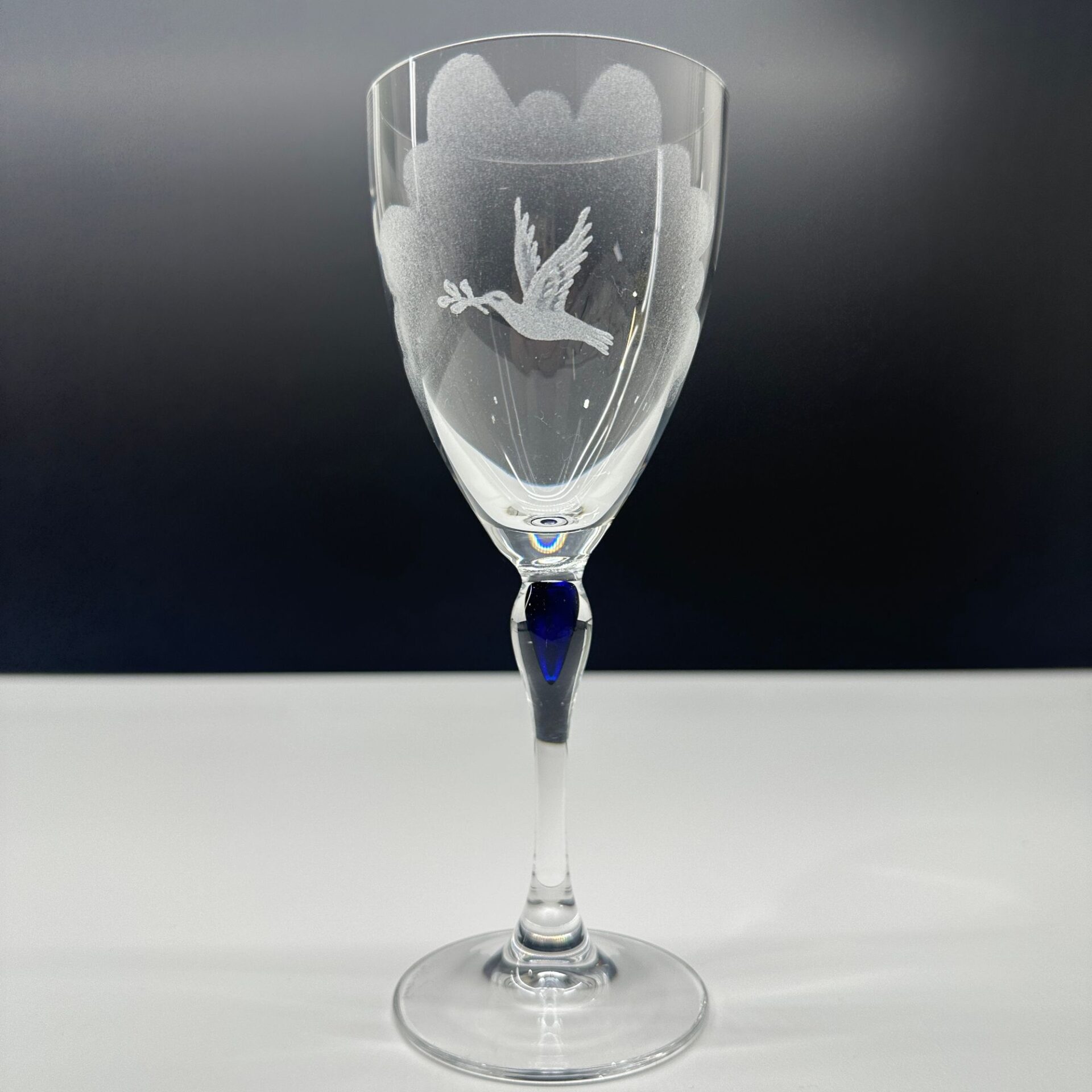 Kristall Vinglas Vitvin Venise Saphir Cristal D'Arques France Graverade L.K
