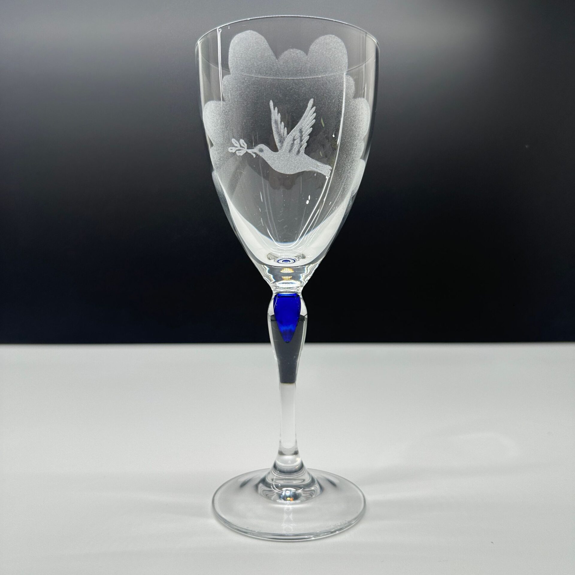 Kristall Vinglas Vitvin Venise Saphir Cristal D'Arques France Graverade L.K
