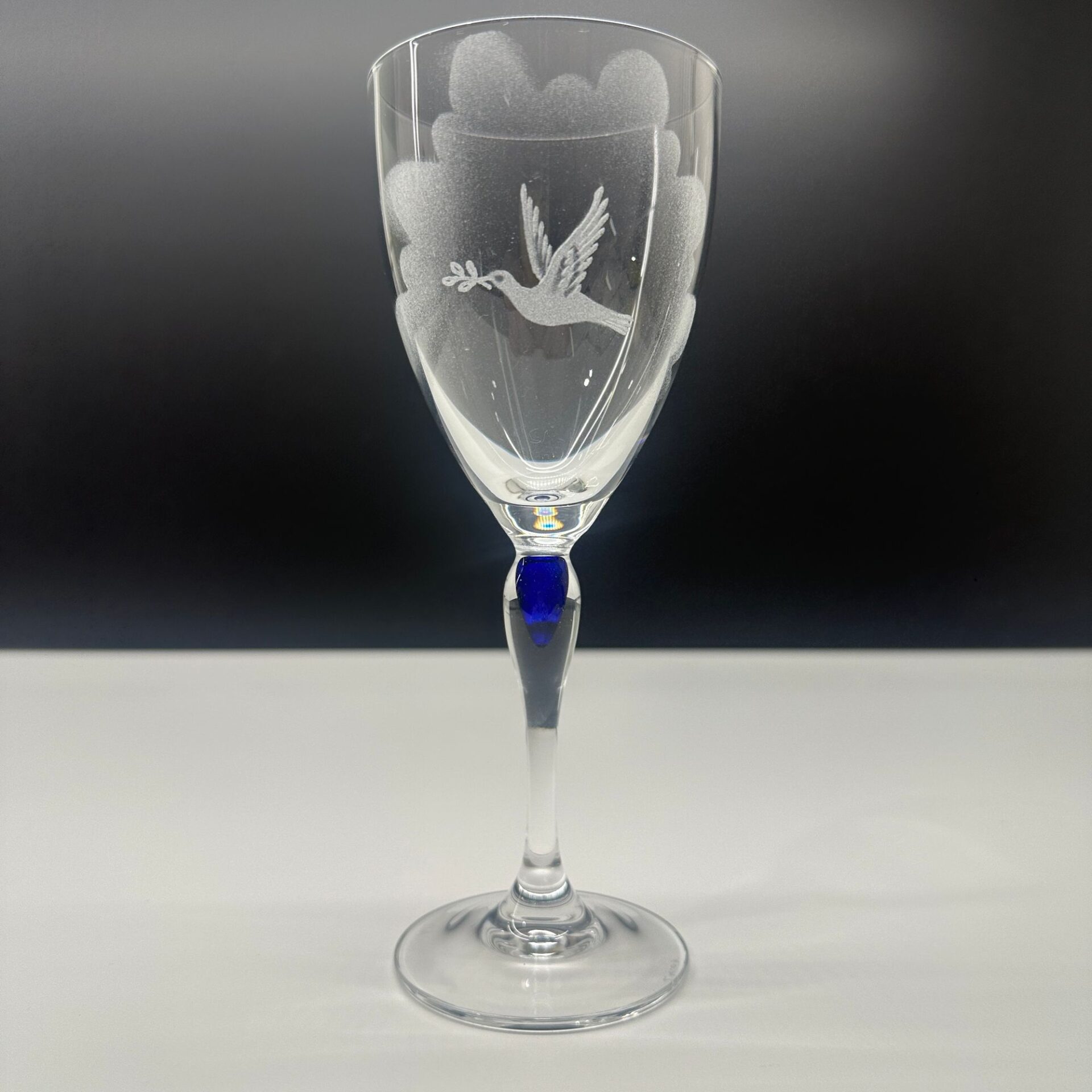 Kristall Vinglas Vitvin Venise Saphir Cristal D'Arques France Graverade L.K