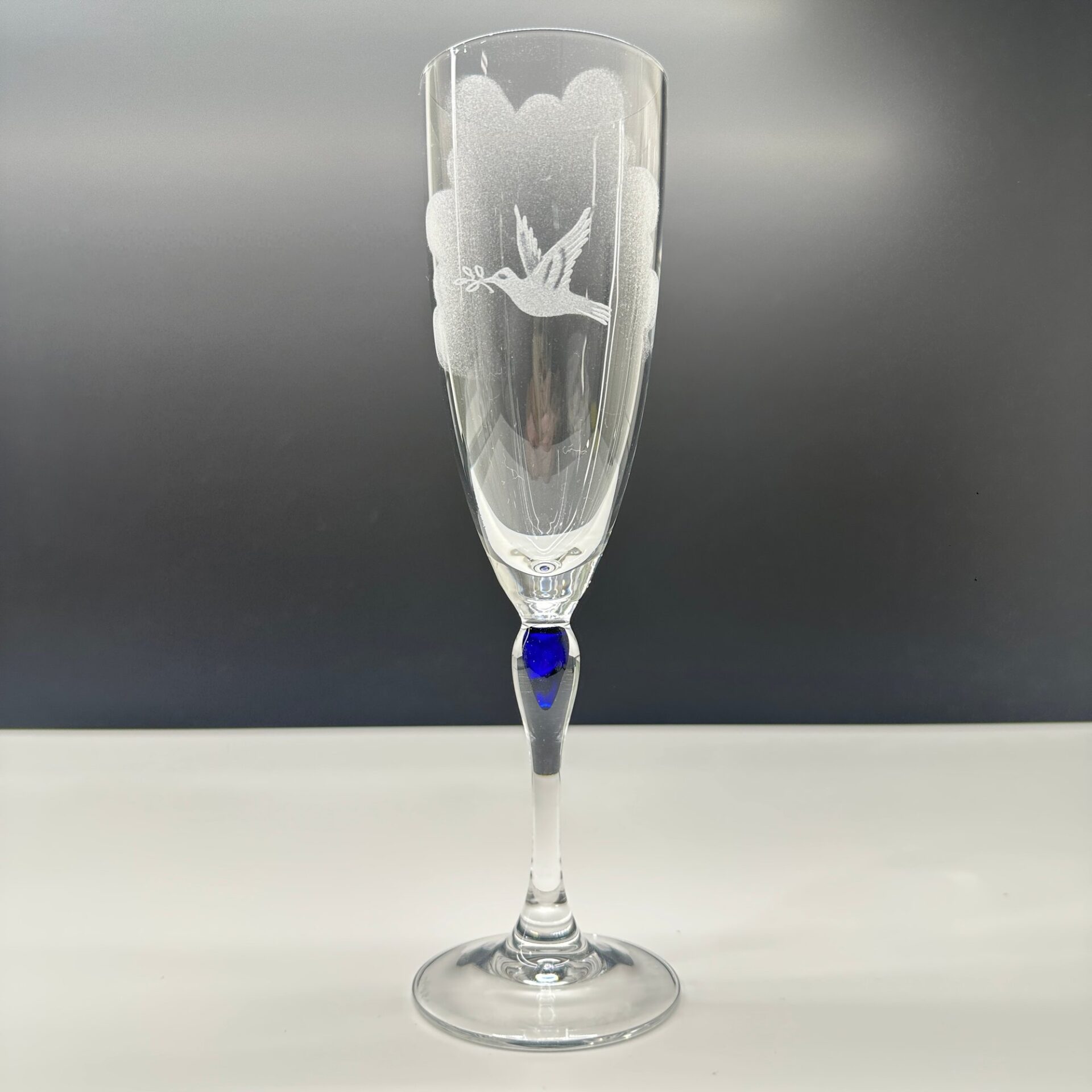 Kristall Champagneglas Flöjtmodell Venise Saphir Cristal D'Arques Graverade L.K