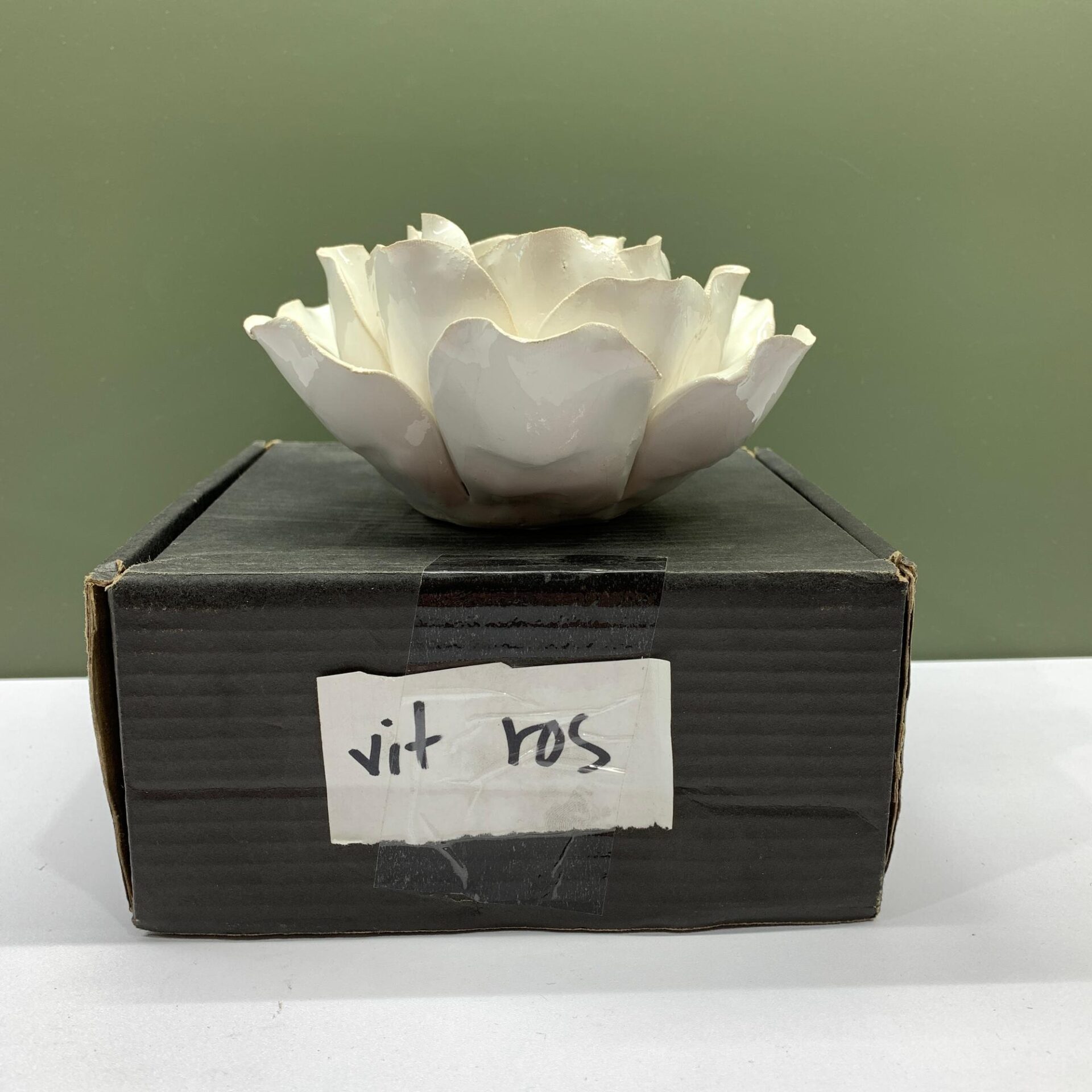 L.O.B Ljuslykta Ros Vit Ljushållare Blomma LOB