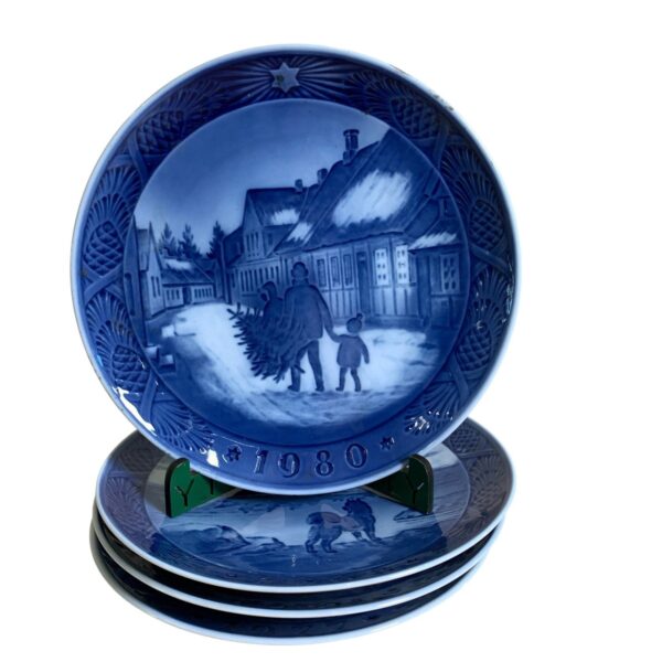 Royal Copenhagen 4st Jultallrikar Dansk Jul Väggtallrik Tallrik Samlartallrik