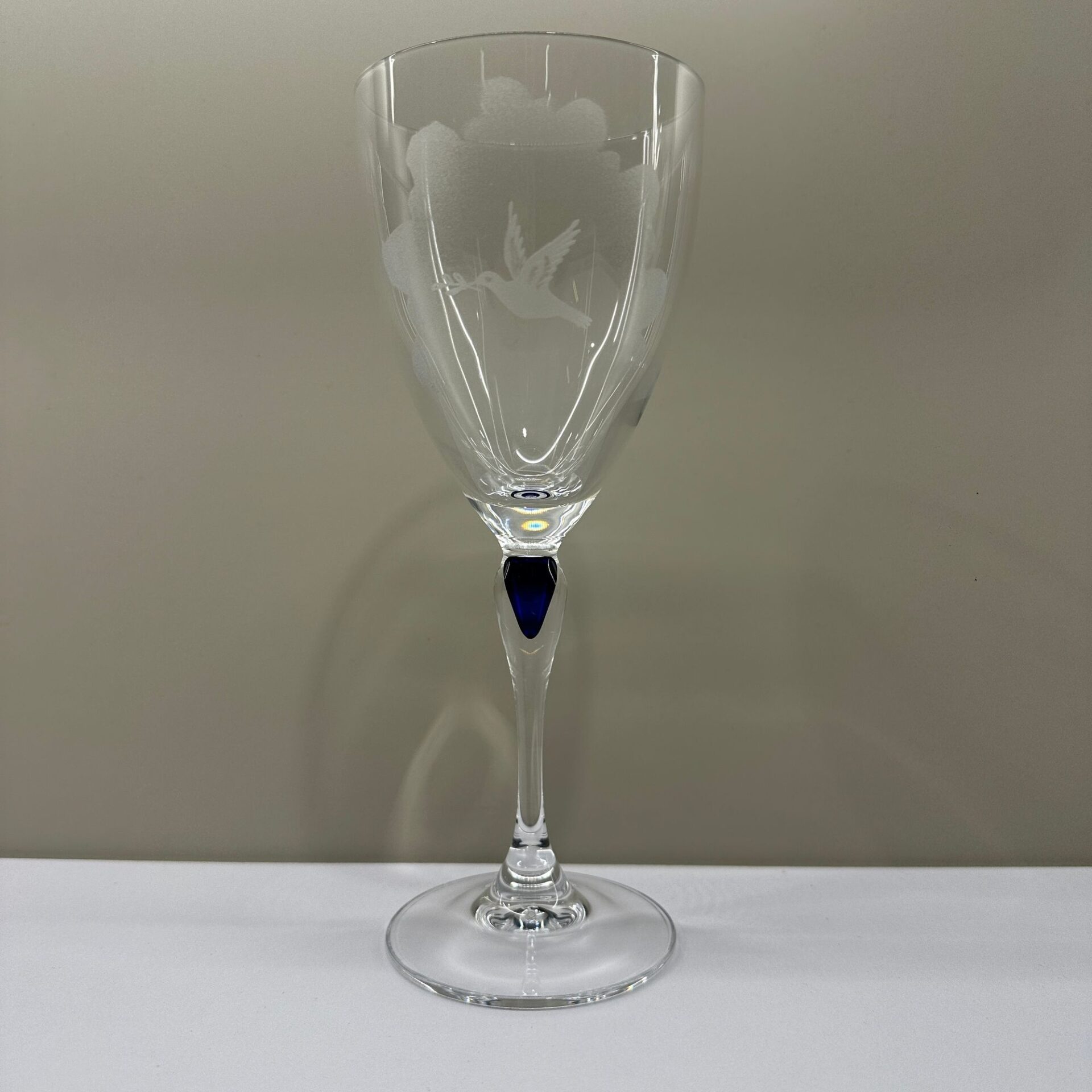 Kristall Vinglas Rödvin Venise Saphir Cristal D'Arques France Graverade L.K