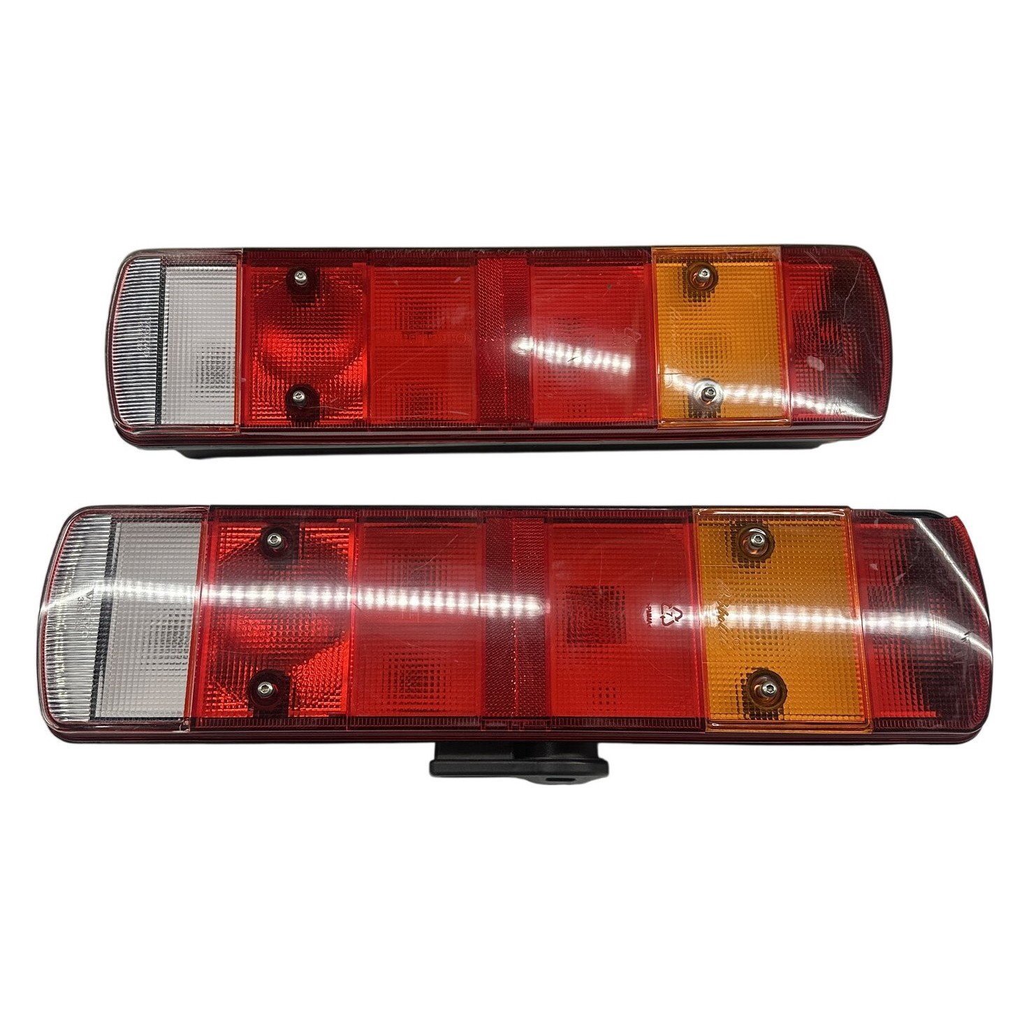 Volvo 3981455 3981457 2 st Baklyktor Baklampor Röd Orange Vit Plast