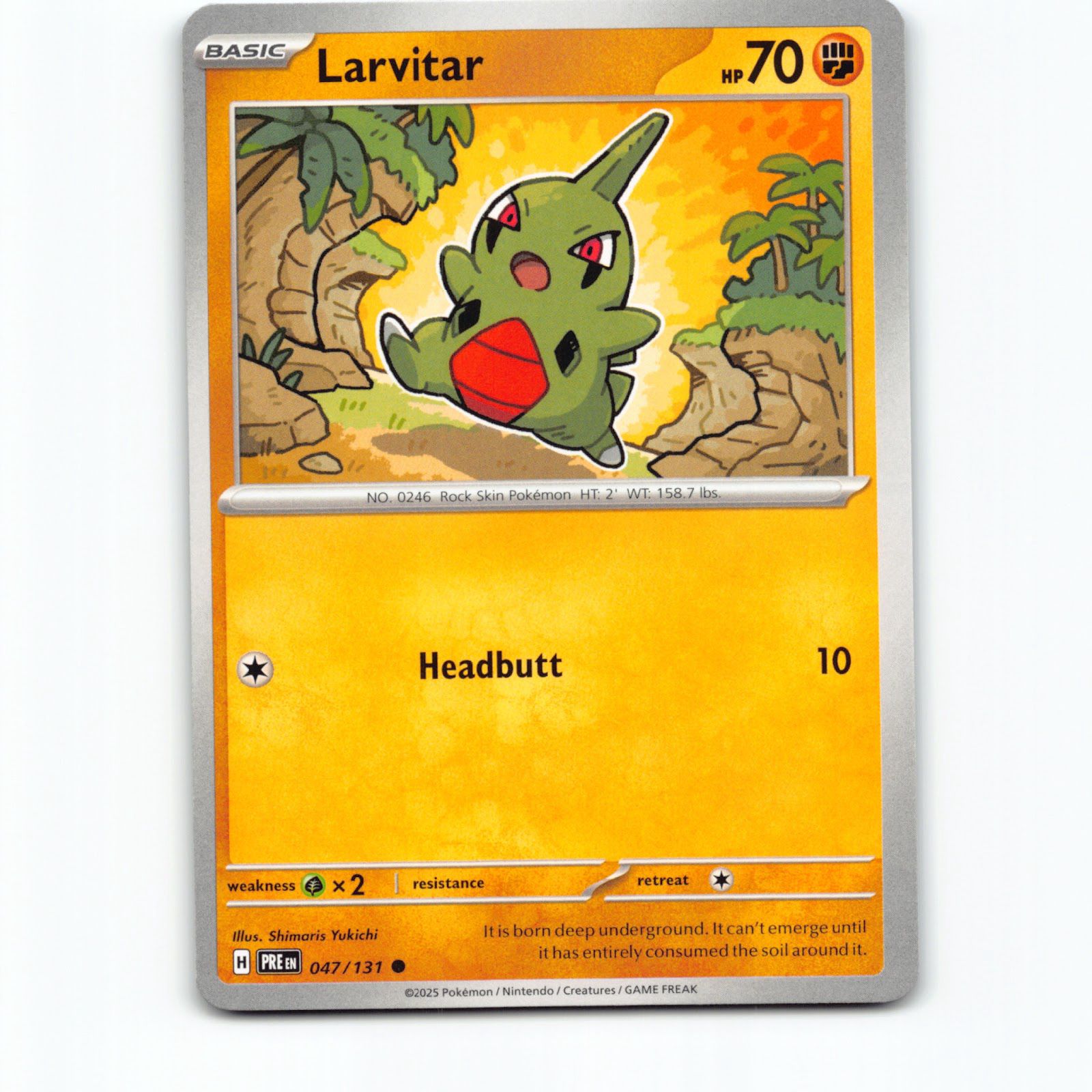 Larvitar 047/131 Pokémon PRE EN Prismatic Evolutions Pokemon Kort Scarlet & Viol